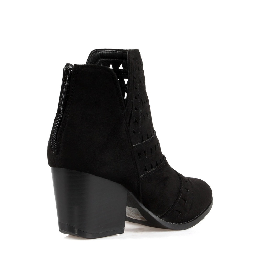 Nature Breeze laser cut Booties black new! - Picture 4 of 6